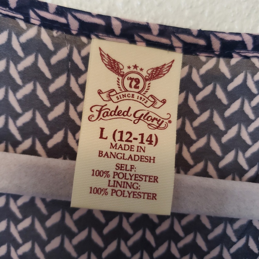 Faded Glory Womens Navy Blue White Geometric Tiered Sleeveless Tunic Blouse Sz L - Picture 4 of 12